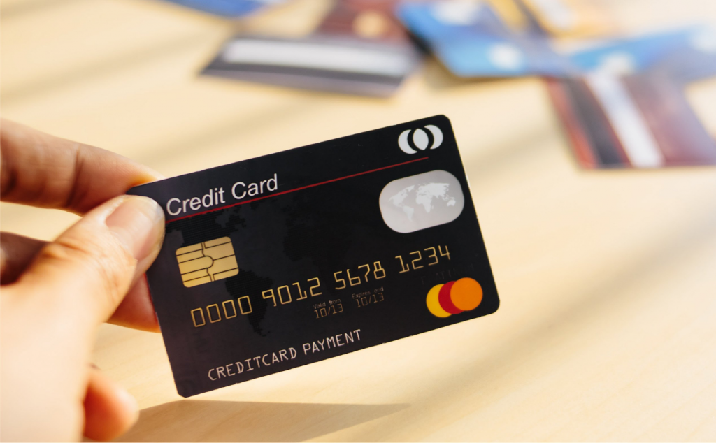Tìm hiểu về rút tiền thẻ tín dụng